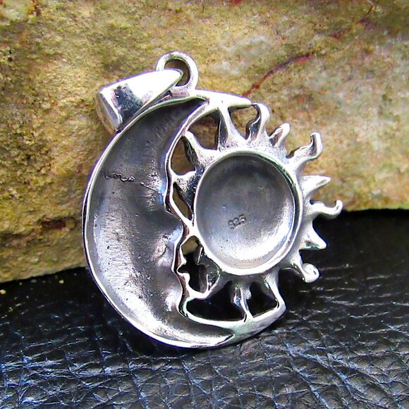 Solid 925 Sterling Silver Sun and Crescent Moon Faces Pendant, Cosmic Amulet - Picture 3 of 8